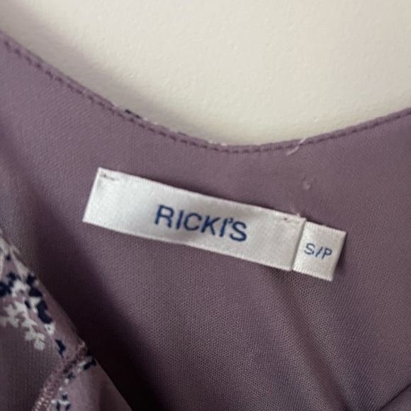 Ladies ruffle dress - Picture 2 of 2